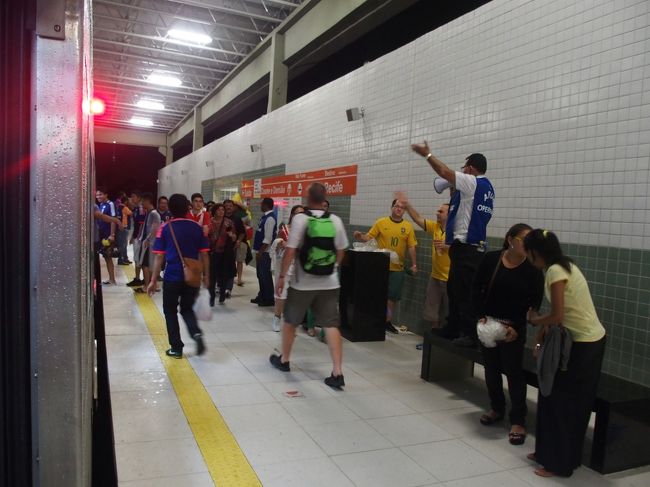 地下鉄でバスターミナルへ