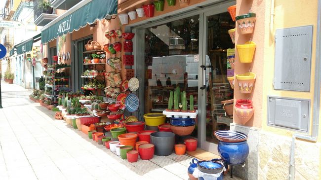 店によって置いてある商品に特徴があります。<br />