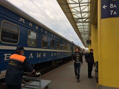 キエフからの夜行列車はベラルーシのミンスク駅に到着