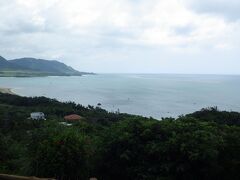 390号線を上へ走って、最初の観光スポットの玉取崎展望台へ。
晴れていたらエメラルドグリーンの海がみれます。