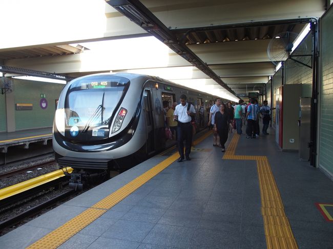 Rio de Janeiroの地下鉄。Maracanãの数駅手前からは車内放送がサッカーの実況風味に（笑）