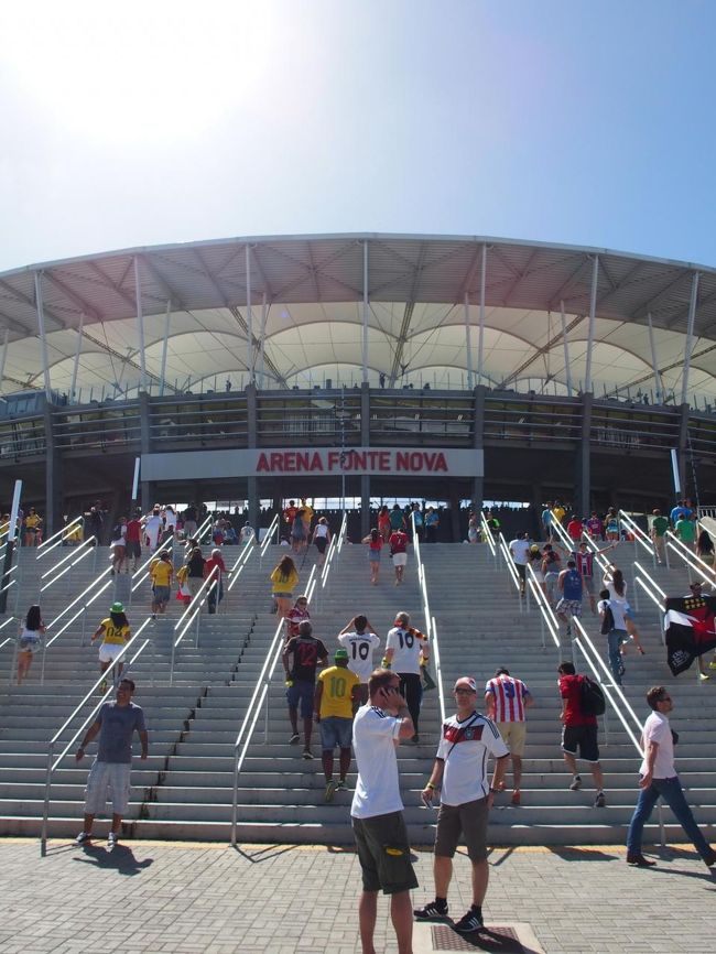 スタジアムのネームプレートの目の前