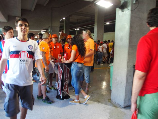 Oranjeサポもこの好カードを観戦