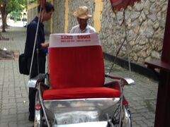 さてどうしようかなと思っていると、シクロに誘われました。
15万/1Hで周辺観光することにしました。（タクシーのほうが安いか？）