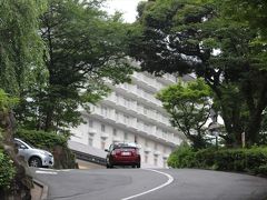 その後､下山｡14時ごろ､箱根湯本駅にほど近い｢湯本富士屋ホテル｣=写真=に到着｡

