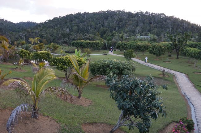 周りには何もありません。ゴルフ場みたい。