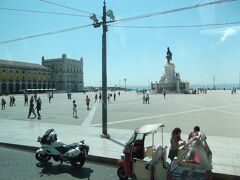 コメルシオ広場