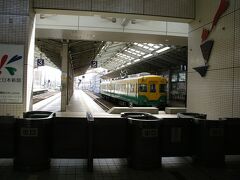 金沢へ戻る前に、地鉄の駅へ寄ってみる。
元京阪3000系の、10030系が止まっていた。