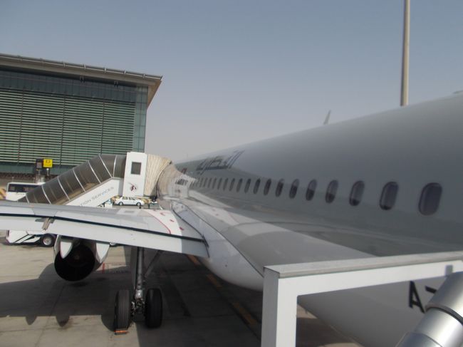 ドーハで約２時間半待った後、カタール航空QR129便でベネチアに向かいます。