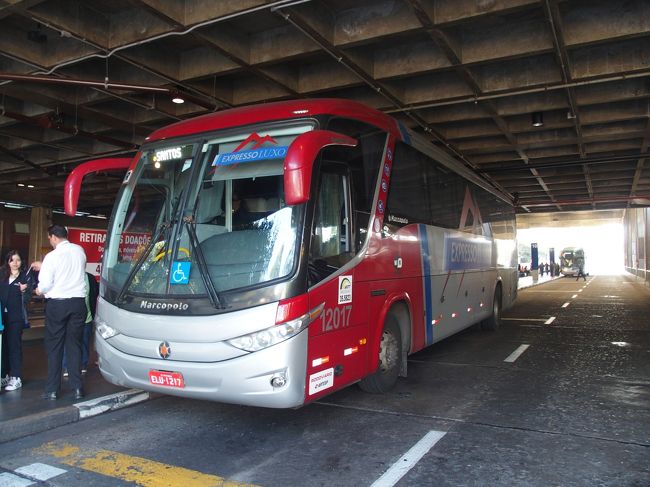 特に行きたいところがあるわけでもなく14年前に行ったことのあるSantosへ行く。日本代表が練習を公開してたらItuへ行くのもありだったが。<br />このSantos行きのバスは無料のWiFiが使えた。ただしかなり遅いが。