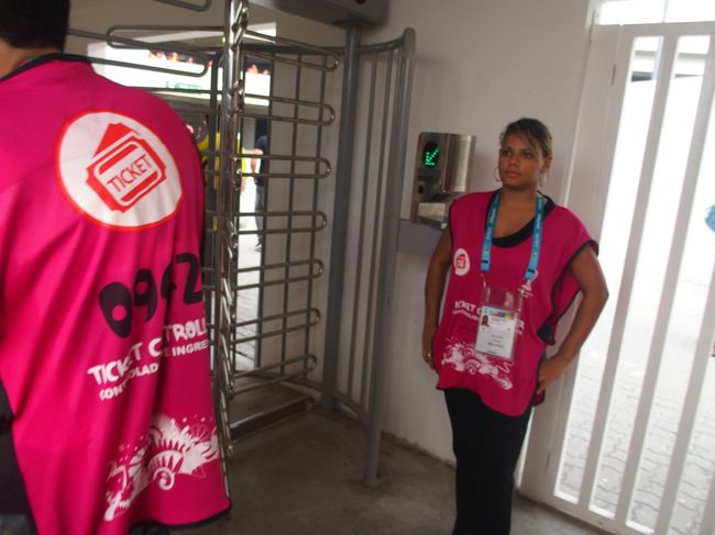 こういうターンスタイル型の入場ゲートはMaracanãだけだった