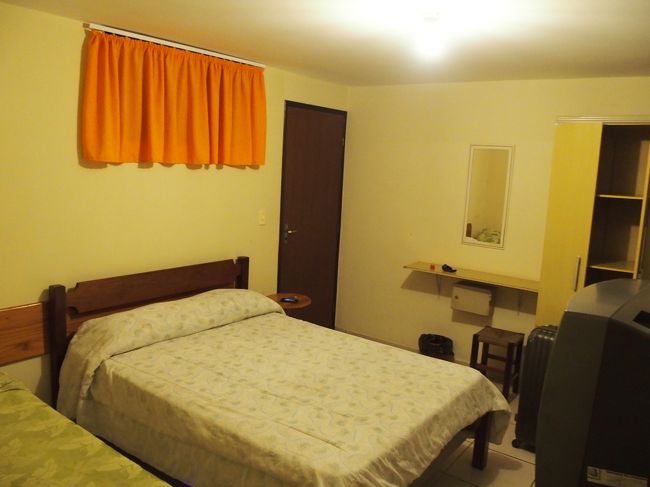 今夜のお宿。この時点で朝5時、外は明るくなってたという。洗濯をして就寝。おやすみなさい。