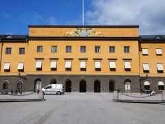歴史博物館(Historiska Museet)と目抜き通り(Storgatan)

http://historiska.se/home/