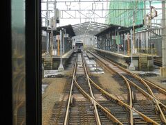 瀬戸大橋を渡り終え、宇多津駅に。
高松からの「いしづち」が待ち構えている。
今から、「いしづち」と連結して、松山へ向かう。