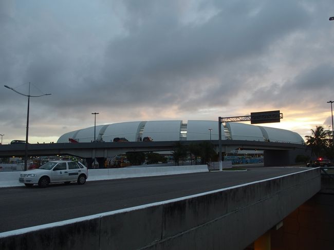 夕暮れのスタジアム