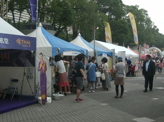 TGブースの並びにはタイの公官庁が並びます、御用の方はどうぞ。