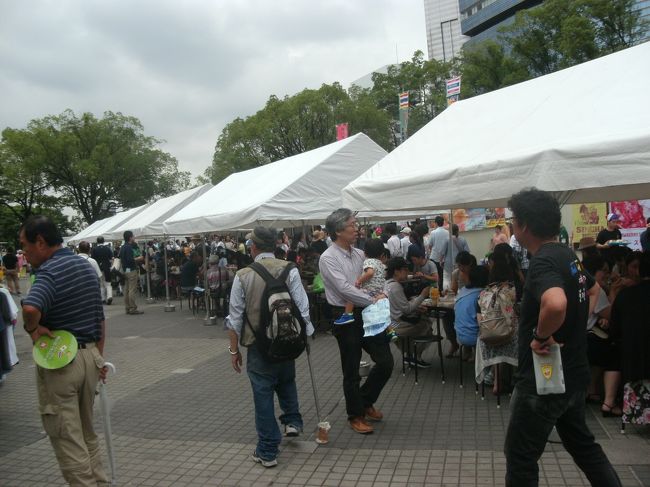 バンコクが苦手な僕は人ごみが苦手です、時間も無いから撤収！<br />しかしチョー人気なんだね、実際にタイに行けばもっと楽しいよ！