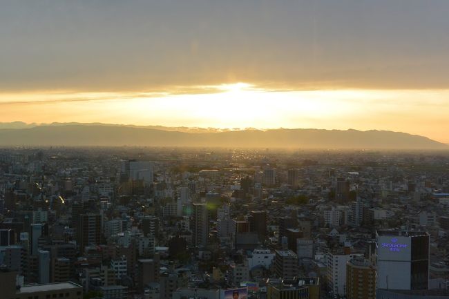 名古屋マリオットアソシアホテルの客室からの眺め。<br /><br />ホテルに戻り一休み。