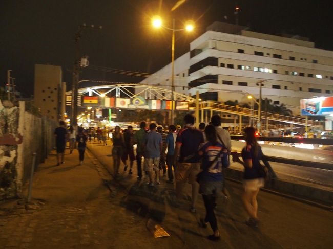 スタジアムを後にする足取りは重い