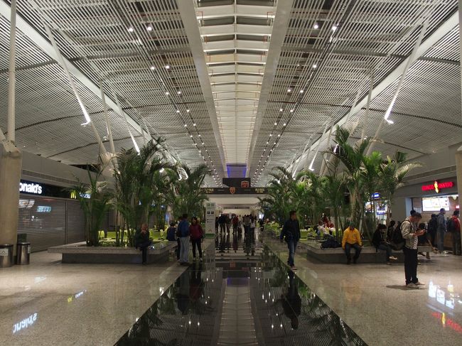 Brasilia到着。首都とあって空港はすごく綺麗
