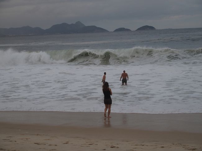 波が一段と高くなってきた