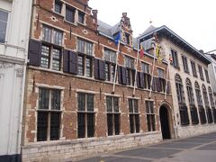 ルーベンスの家。
入りませんでしたが、奥は広そうでした。