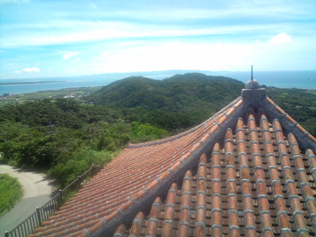 またこの屋根が空に映えます。