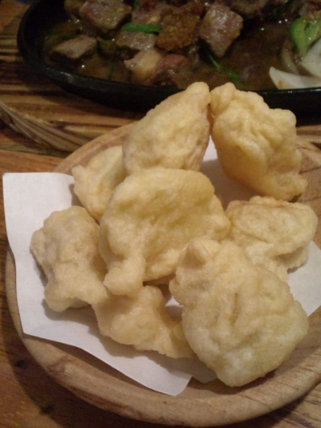 タイモコロッケ６５０円。<br />島たこからあげ８５０円。<br />あだんのチャンプル８５０円など<br />４人分で計９８００円。<br />