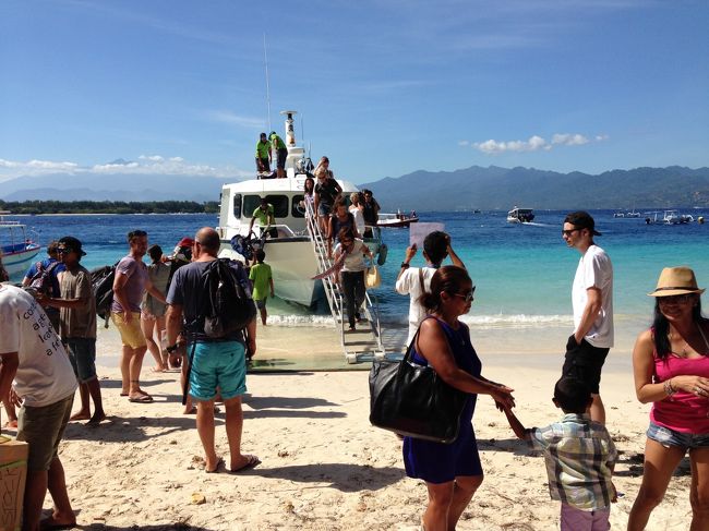 着いた〜船で爆睡。