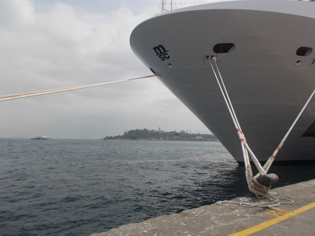 昼食後、船に戻ります。<br />１６時３０分に出港です。