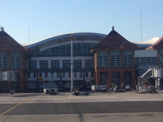 さあバンコクへ。<br />その後バンコクに２泊し帰国の途に。<br /><br />バンコクで一時間くらいスコールがあっただけで<br />天候に恵まれました。<br />インドネシアまた行きたいです。