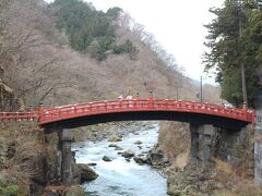 日本三大奇矯に数えられる神橋です。

が、個人的には、とって付けた感が否めなかったですね・・・

はりまや橋的というか・・・