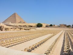 こちらは夜に開催される音と光のショーの会場。