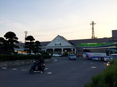 松山駅。
