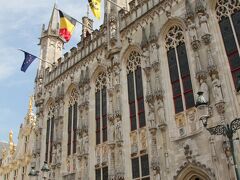 ブリュージュ市庁舎 Stadhuis van Brugge

こちらもブルク広場にあります。