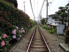 長谷駅へ移動し、長谷寺へ行く前に御霊神社へ。

踏切あたりから眺める風景が良い感じでした♪