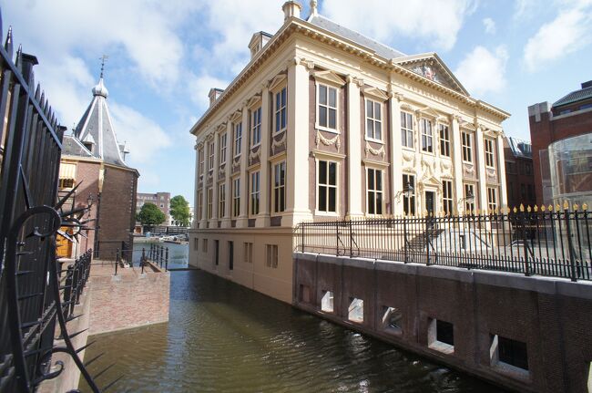初夏のオランダ旅行（6）デン・ハーグのマウリッツハイス美術館の開館と同時に入館しフェルメールの部屋で「真珠の耳飾りの少女」と対峙する。