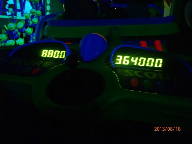 バズライトイヤーー