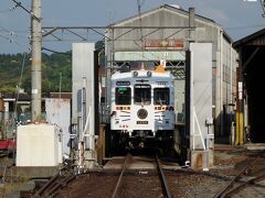 貴志川線のほぼ真ん中に当たる伊太祈曽駅には、車両基地が設けられています。