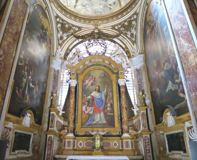 聖ルイの礼拝堂(Cappella di San Luigi)<br />この教会が奉る聖ルイ(フランス王ルイ9世)の礼拝堂。フランスの守護聖人でもあります。