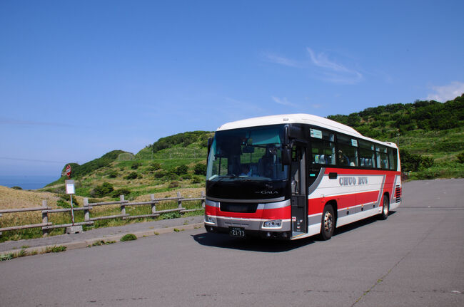 積丹の美しき青に出会う旅 １ 美国黄金岬から神威岬へ 積丹半島 北海道 の旅行記 ブログ By 旅猫さん フォートラベル