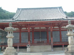 重要文化財　西國寺金堂は保存修理工事が始まっていました。