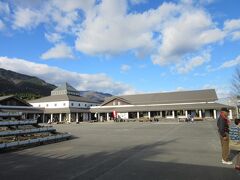 再び西那須塩原ICに戻り今度は西に進み
「道の駅　湯の香しおばら」に到着

道の駅としては、やや大きめ、地元の農産物直売所や売店、レストランと施設は充実、ただし「湯の香しおばら」という名前ですが温泉は併設されておりません。
道の駅の看板以外は「アグリパル塩原」の名称となっていました。

農産物直売所・売店・レストランと施設は充実。中央の広場はイベントスペースとなっているようです。

