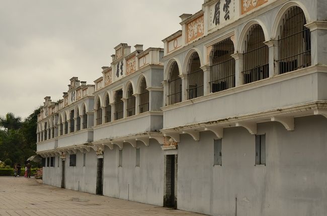 最近修復されたようで、外観は綺麗