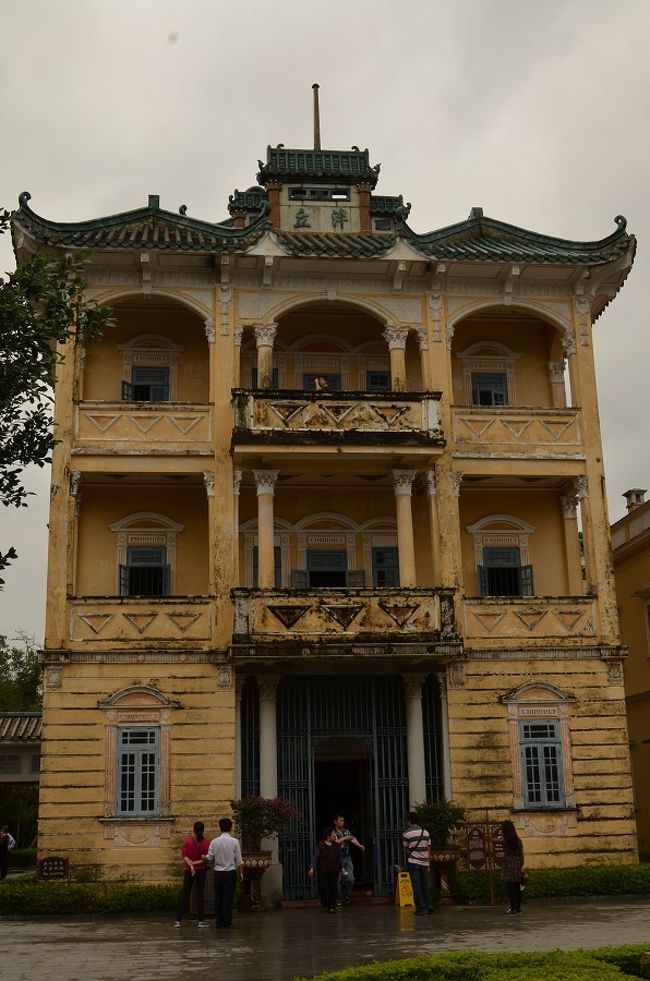 ここは中に入れる