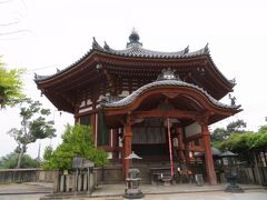 南円堂は興福寺の一つで南西に位置します。
（地図後述）