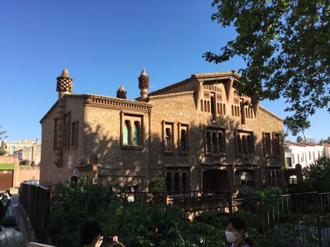 ツアー２日目はコロニア・グエルへ