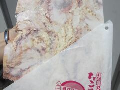 あさひ本店にて、出来立てのたこせんべい