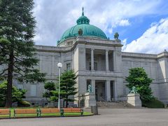 【表慶館】
1909年に開館した日本で初めての美術館
催し物を開催している期間以外は閉館

この日もここは閉館されていましたが
建物が綺麗なのでとりあえず写真を撮っておきます
