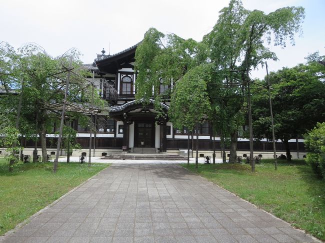 １０００円、最初は高いかな？と思いましたが、こんな貴重な参拝ができるならいいかな♪と思いました。<br /><br />神社って、檜皮葺きの屋根を葺き替えたり、ものすごくお金がかかるんですよね。<br />それに使ってもらえるなら、と思います(*^_^*)